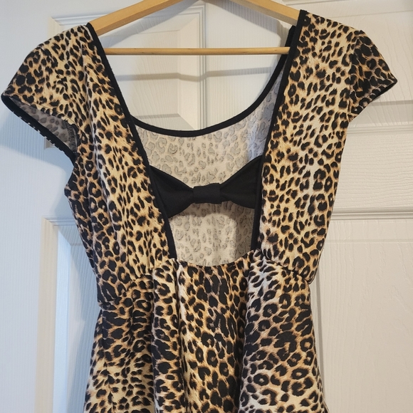 Leopard top - Picture 2 of 3